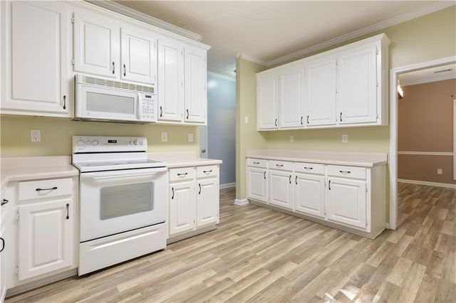 129 Avalon Drive, Mcdonough, GA 30252