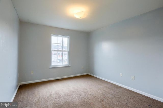 1049 WOODED POND DR, Harrisburg, PA 17111