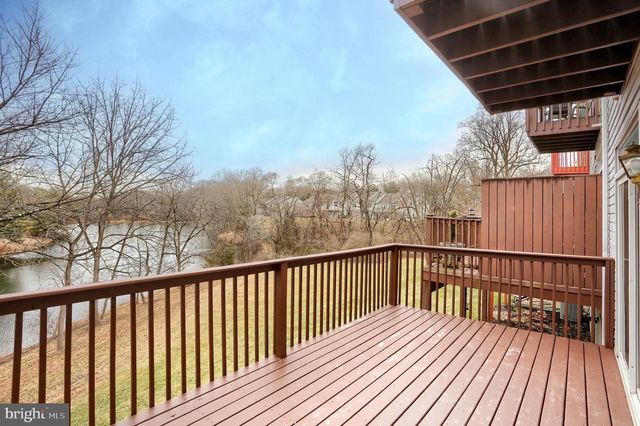 1049 WOODED POND DR, Harrisburg, PA 17111