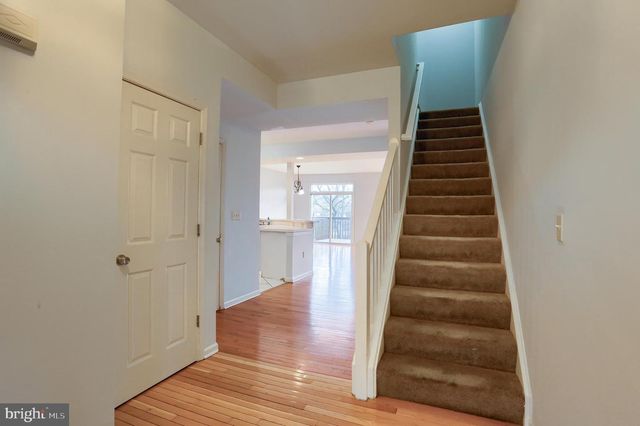 1049 WOODED POND DR, Harrisburg, PA 17111