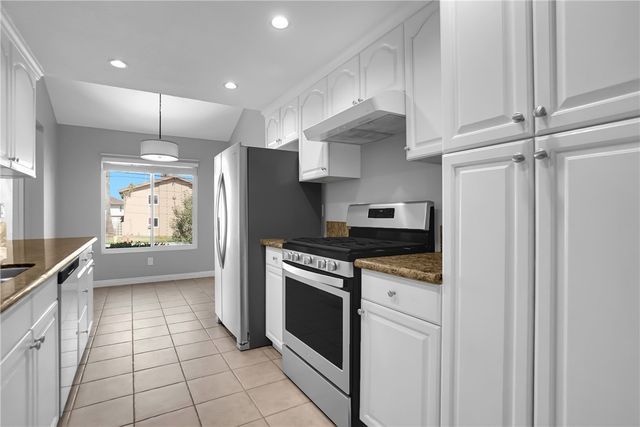 2956 Haddonfield, Fullerton, CA 92831
