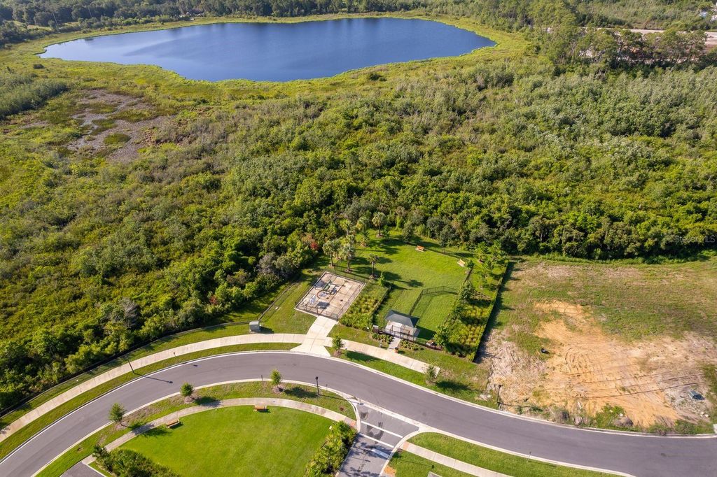 Image 26 of property listing at 13006 SERENE GLADE ROAD, Winter Garden, FL 34787