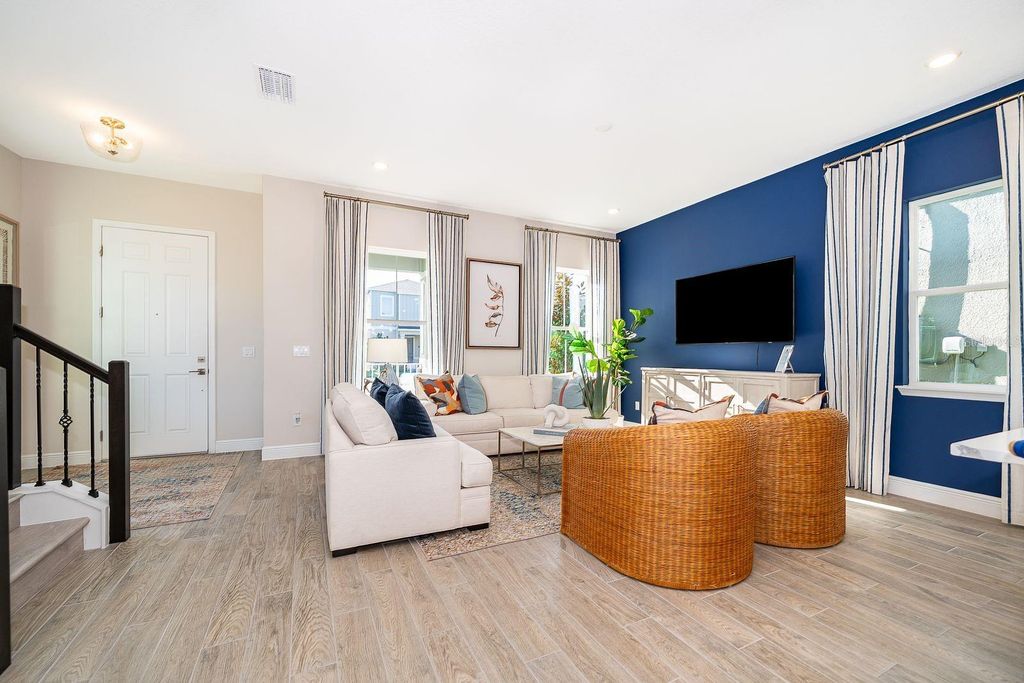Image 4 of property listing at 13006 SERENE GLADE ROAD, Winter Garden, FL 34787