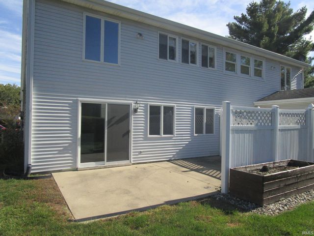 812 Apple Hill Way, Angola, IN 46703