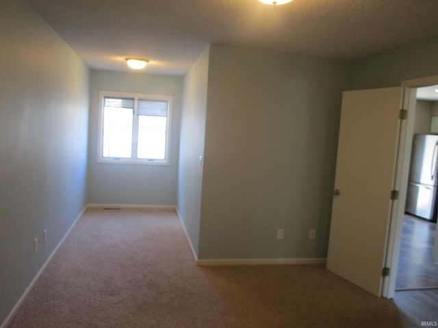 812 Apple Hill Way, Angola, IN 46703