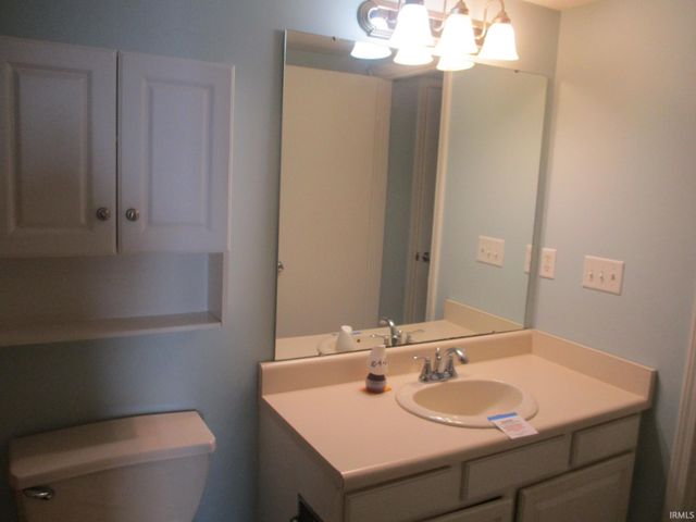 812 Apple Hill Way, Angola, IN 46703