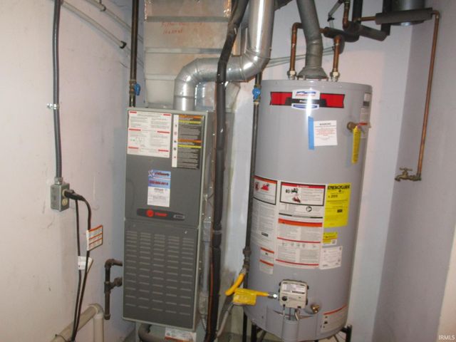 812 Apple Hill Way, Angola, IN 46703