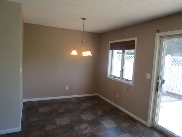 812 Apple Hill Way, Angola, IN 46703