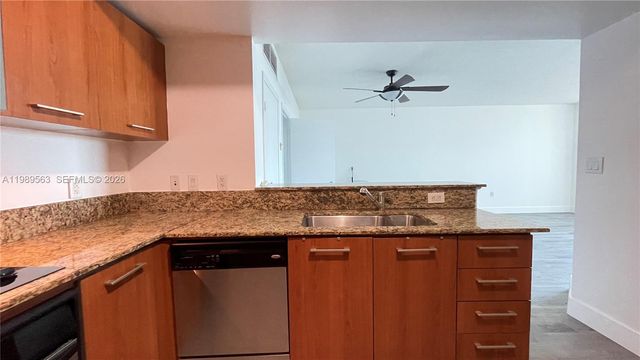 9055 SW 73rd Ct 1201, Miami, FL 33156