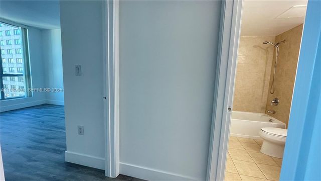 9055 SW 73rd Ct 1201, Miami, FL 33156