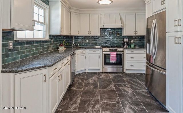 24 Layton Avenue, Pine Beach, NJ 08741