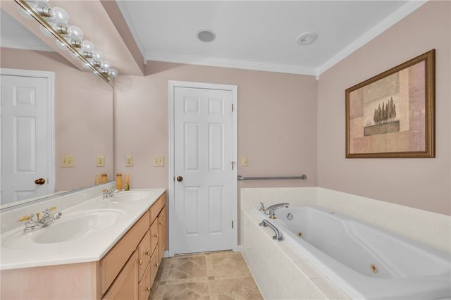 8288 White Hill Lane, West Chester, OH 45069