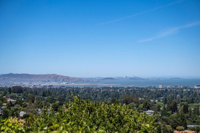 225 TOBIN CLARK Drive, Hillsborough, CA 94010