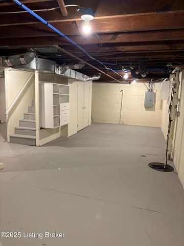 4823 S 4th St, Louisville, KY 40214