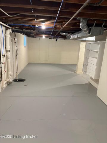 4823 S 4th St, Louisville, KY 40214