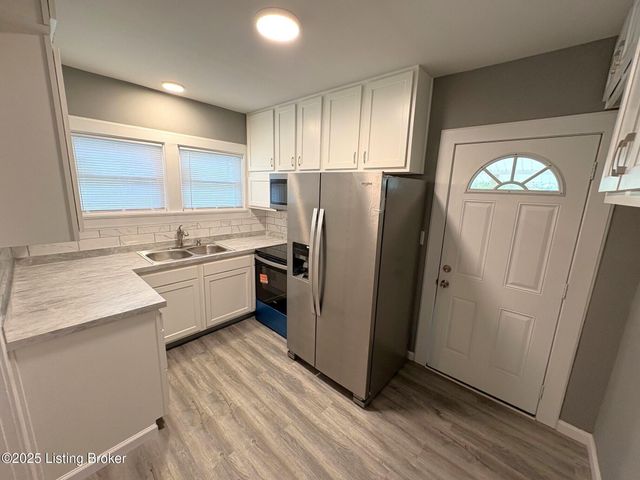 4823 S 4th St, Louisville, KY 40214