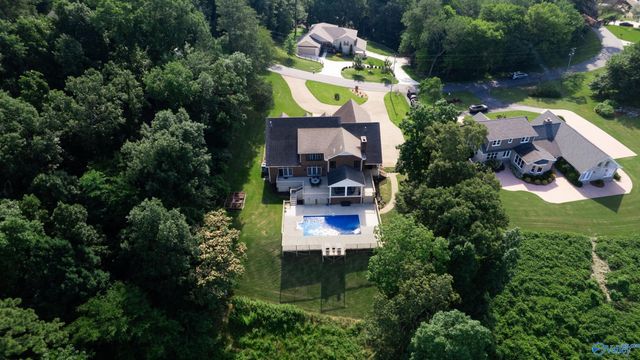 1707 Winston Street, Guntersville, AL 35976