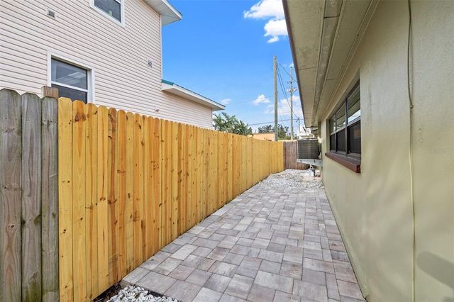 800 PASADENA AVENUE S, St Petersburg, FL 33707