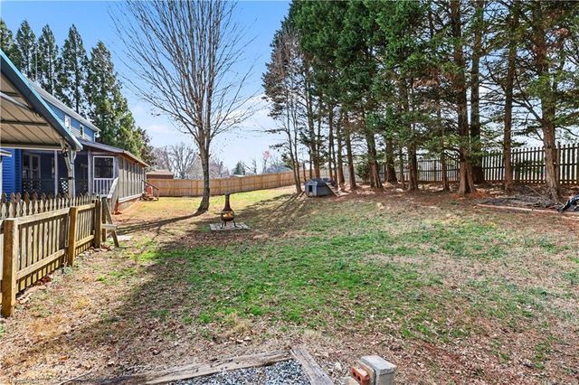 1309 Linview Drive, Kernersville, NC 27284