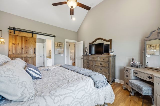 529 Clearview Rd, Cottontown, TN 37048