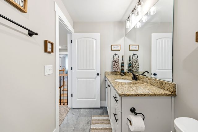 529 Clearview Rd, Cottontown, TN 37048