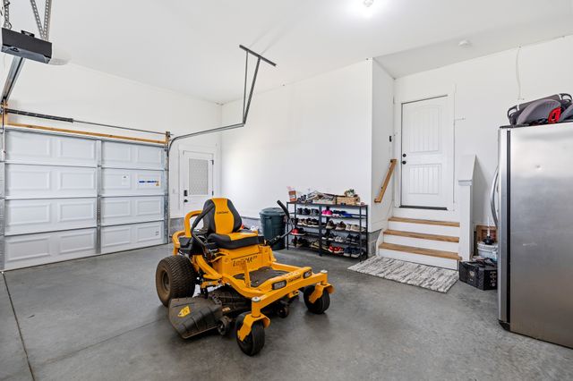 529 Clearview Rd, Cottontown, TN 37048