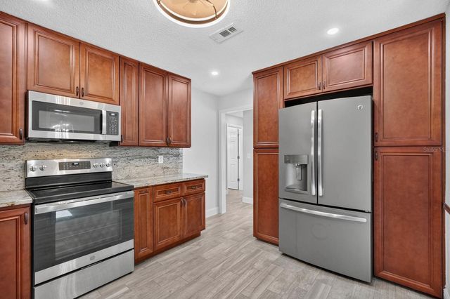 1017 E INDIAN OAKS, Daytona Beach, FL 32117