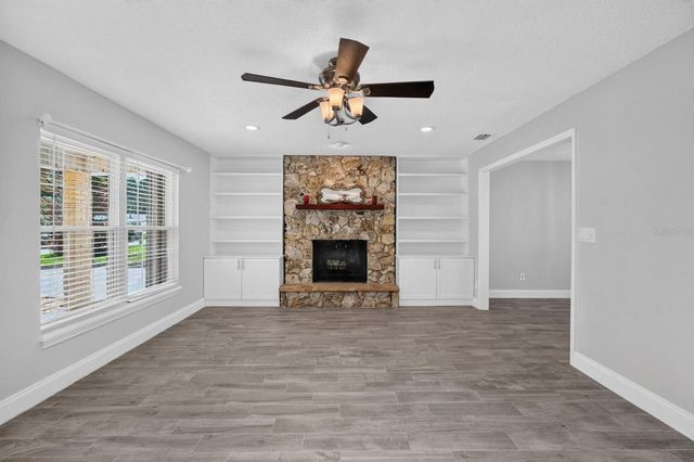 1017 E INDIAN OAKS, Daytona Beach, FL 32117