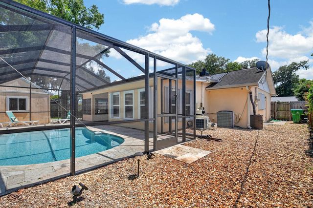 1017 E INDIAN OAKS, Daytona Beach, FL 32117