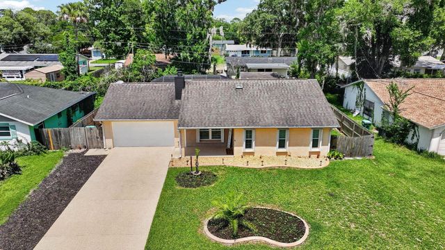 1017 E INDIAN OAKS, Daytona Beach, FL 32117