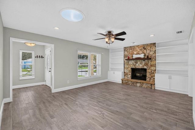 1017 E INDIAN OAKS, Daytona Beach, FL 32117