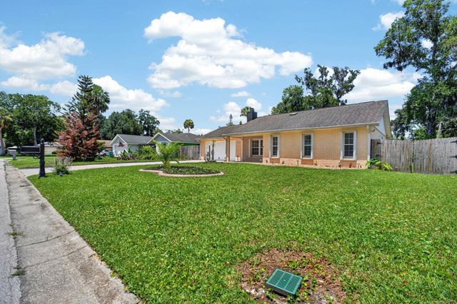 1017 E INDIAN OAKS, Daytona Beach, FL 32117