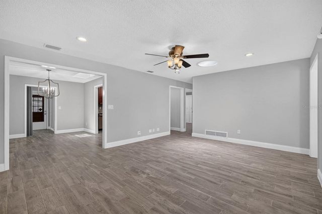 1017 E INDIAN OAKS, Daytona Beach, FL 32117