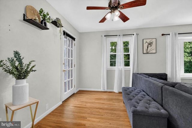 5621 RAVENEL LN, Springfield, VA 22151