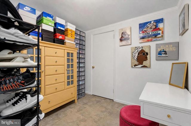 5621 RAVENEL LN, Springfield, VA 22151