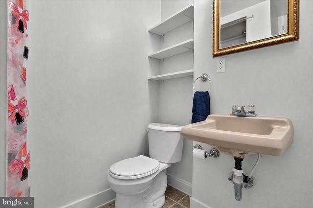 5621 RAVENEL LN, Springfield, VA 22151