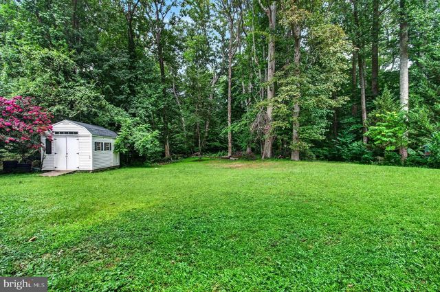 5621 RAVENEL LN, Springfield, VA 22151
