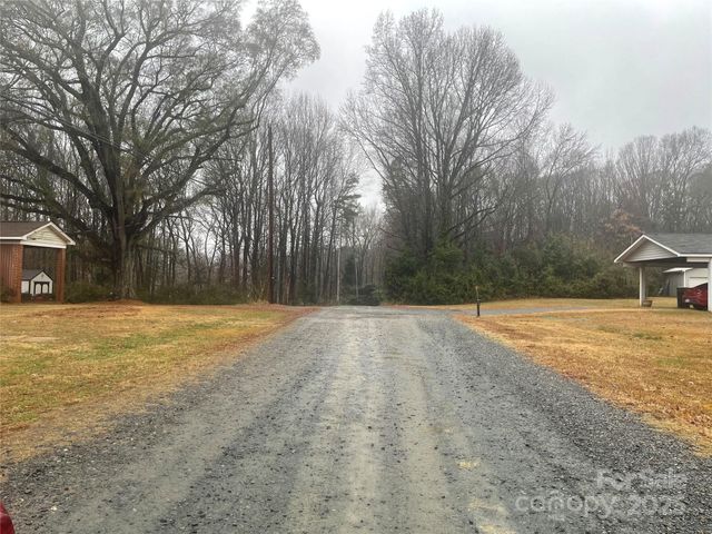 8225 Teeter Drive, Charlotte, NC 28215