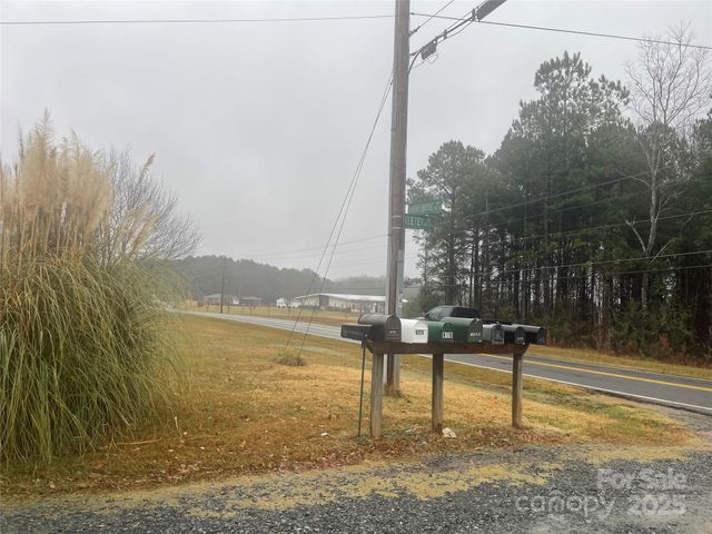 8225 Teeter Drive, Charlotte, NC 28215