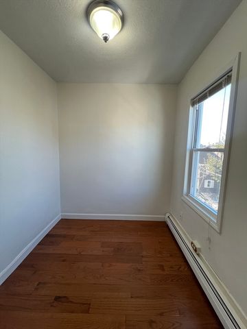 6 Skehan 3, Somerville, MA 02143