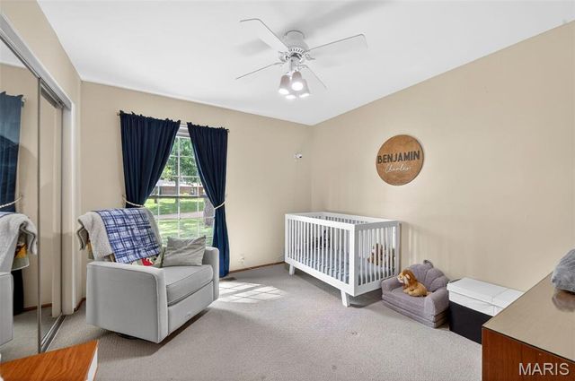 404 Oakmont Circle, Ballwin, MO 63011