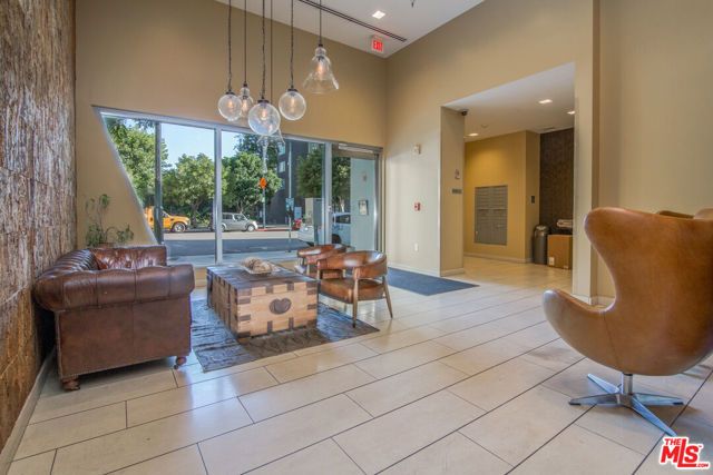 901 S FLOWER Street 502, Los Angeles, CA 90015