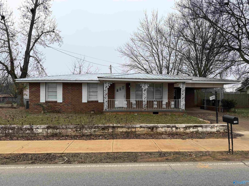 1109 N Jefferson Street, Athens, AL 35611