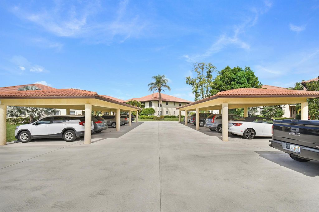 871 SW South River Drive SW 202, Stuart, FL 34997