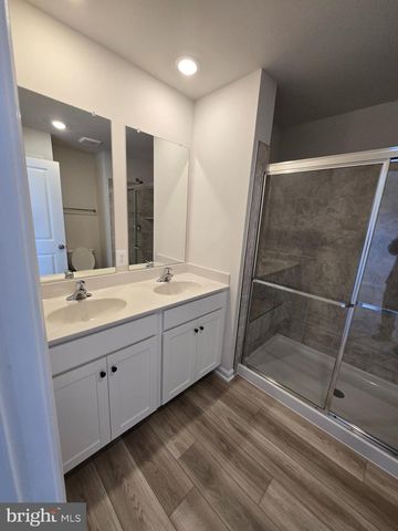 1324 RED CLOVER RD, Ranson, WV 25438