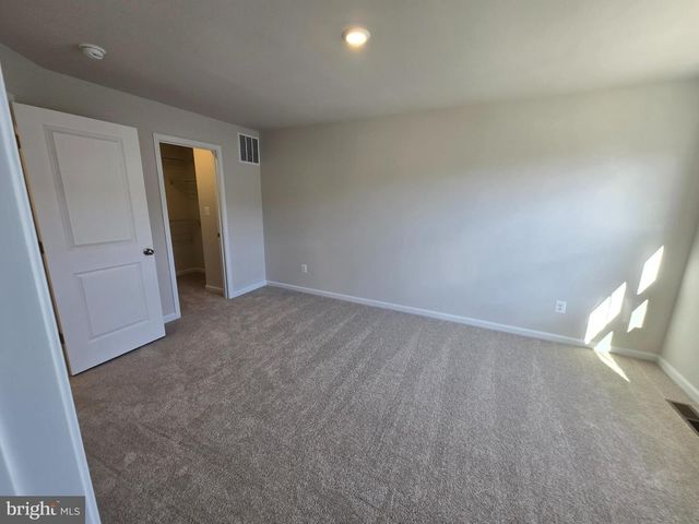 1324 RED CLOVER RD, Ranson, WV 25438