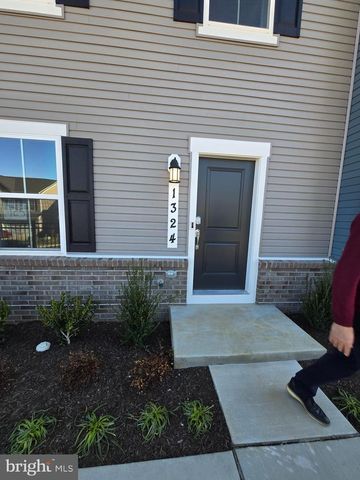 1324 RED CLOVER RD, Ranson, WV 25438