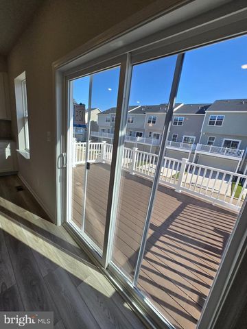 1324 RED CLOVER RD, Ranson, WV 25438