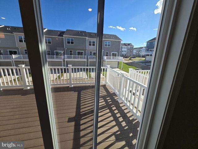 1324 RED CLOVER RD, Ranson, WV 25438