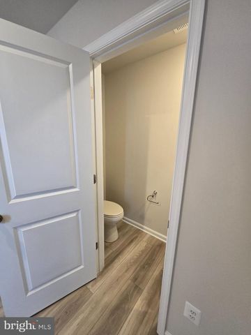 1324 RED CLOVER RD, Ranson, WV 25438